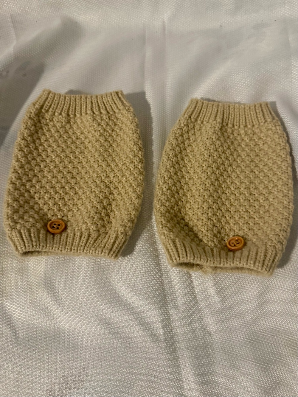 Knit Beige boot toppers with Button Detail like new neutral os women’s